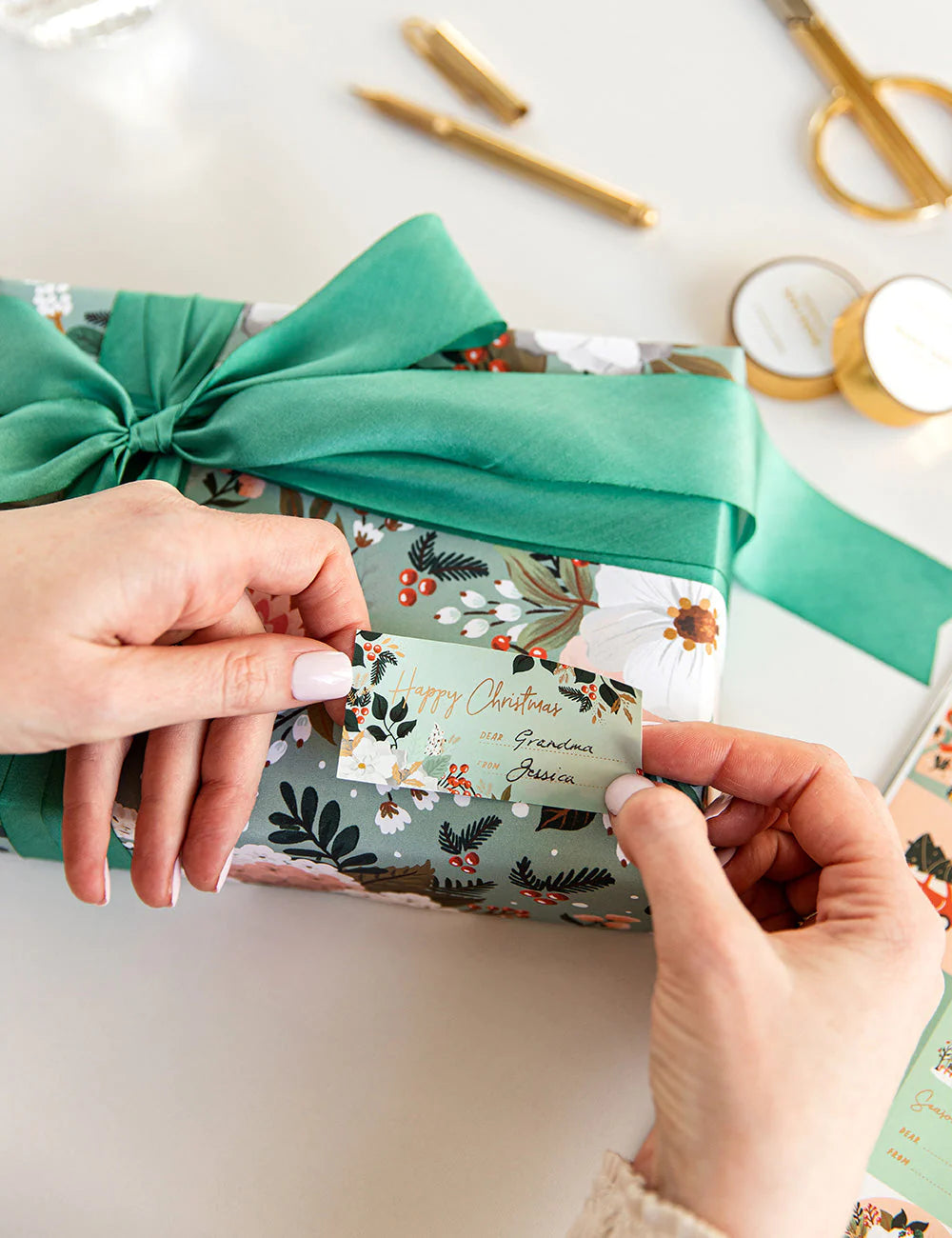 簡単ラッピング用クリスマスシールセット | ボタニカルイラストのラッピング用シール45枚入
