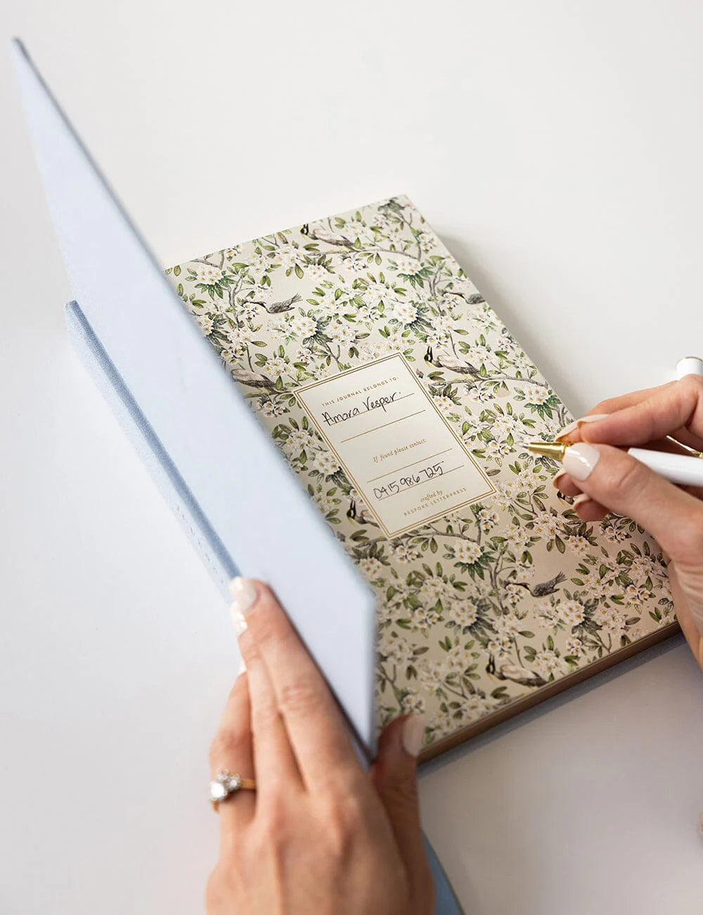 【OUTLET10%OFF】水色リネンのドット方眼ノート | バレットジャーナル